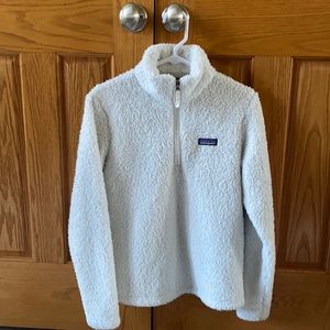 Super soft and warm white Patagonia pullover